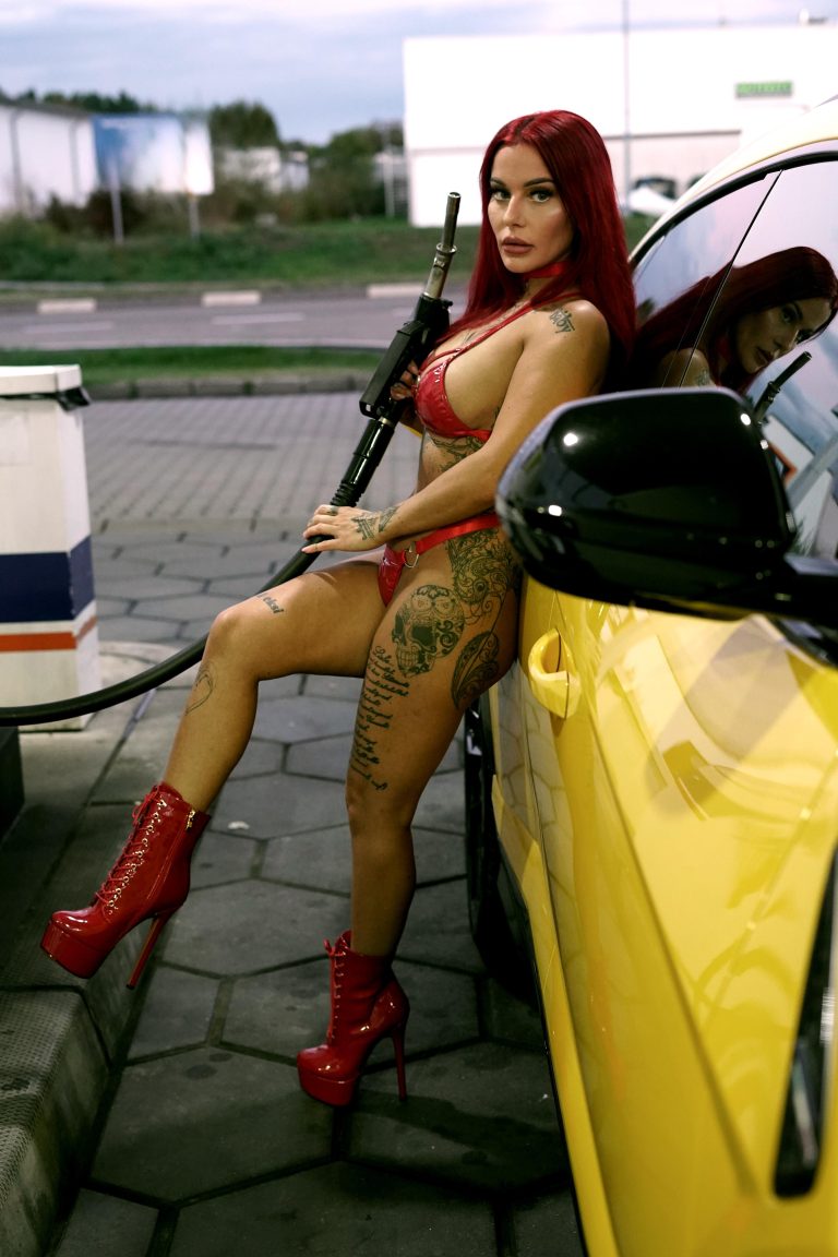 Giulia Sky – Stripshow, Toplessbedienung, Baranimation, Gogo, Car/Bike Wash, Model für Musikvideodreh | Foto 4